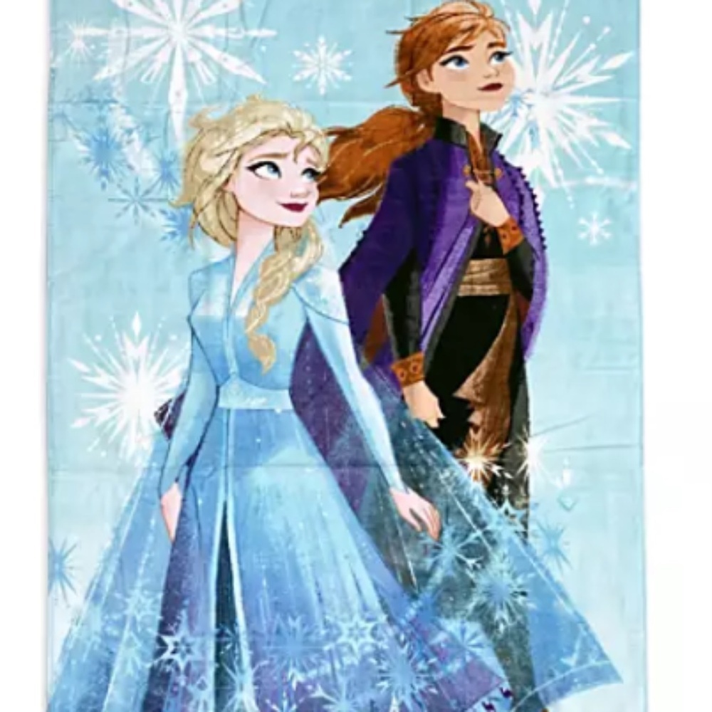 Disney Store - Frozen 2, Elsa and Anna, Beach Towel, Brand New!
